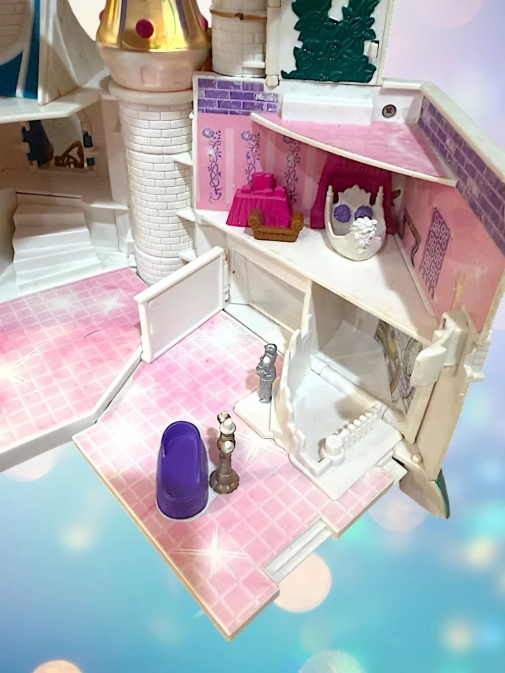 Trendmasters 1998 Beauty and the Beast Castle Playset & Original Figures Works - Picture 15 of 16